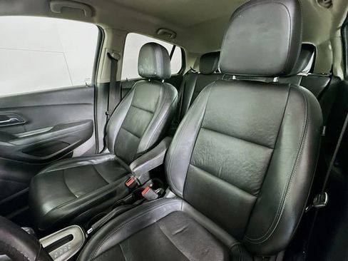 Used 2016 Chevrolet Trax LTZ w/ LPO, Cargo Package FWD image 23