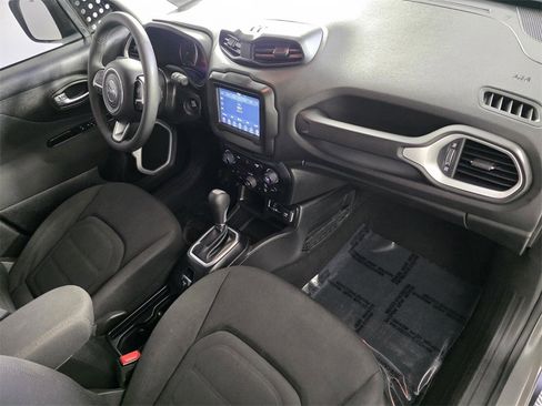 Certified 2019 Jeep Renegade Latitude image 33