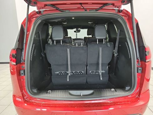 New 2026 Chrysler Pacifica Select w/ S Appearance Package AWD/4WD image 7