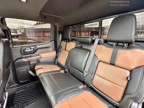 Used 2021 Chevrolet Silverado 1500 High Country w/ Technology Package image 17