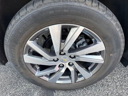 Used 2024 Chevrolet Equinox LT FWD image 10