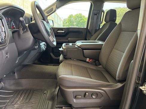 Used 2024 Chevrolet Silverado 1500 Custom Trail Boss w/ LPO, Dark Essentials Package AWD/4WD image 13