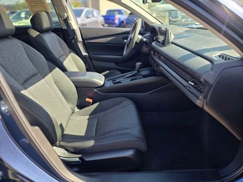 Used 2023 Honda Accord EX image 7