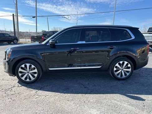 Used 2022 Kia Telluride S image 8