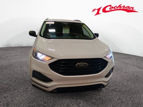 Used 2022 Ford Edge SE w/ Black Appearance Package image 26
