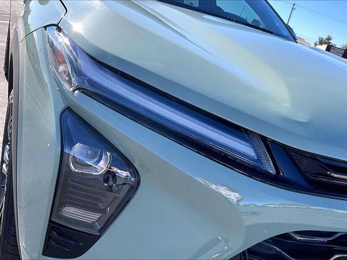 Used 2025 Chevrolet Trax ACTIV w/ Driver Confidence Package image 26