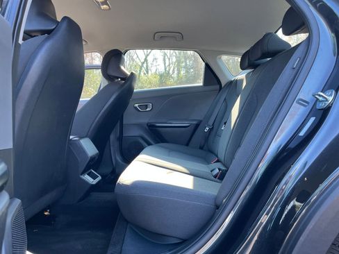 Used 2025 Kia K4 LXS image 24