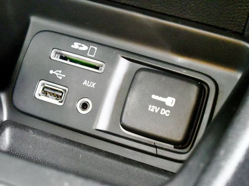 Used 2017 Jeep Cherokee Trailhawk w/ Comfort/Convenience Group image 48