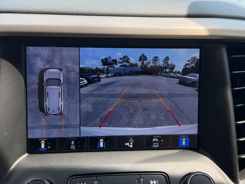 Used 2023 GMC Acadia Denali w/ Denali Ultimate Package FWD image 27