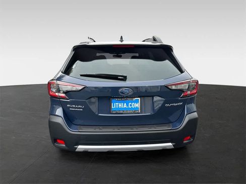 Used 2025 Subaru Outback Limited image 5