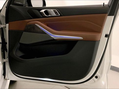 Certified 2024 BMW X5 xDrive40i w/ M Sport Package image 25