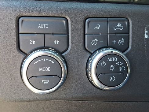 Used 2024 GMC Sierra 1500 SLT AWD/4WD image 24
