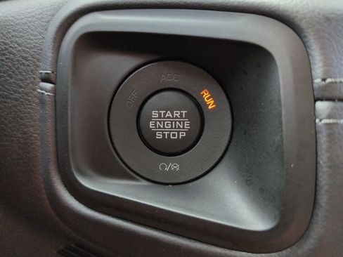 Used 2025 Jeep Wrangler Unlimited Rubicon 392 AWD/4WD image 26