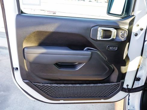 New 2026 Jeep Gladiator Willys image 25