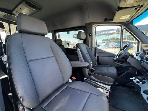 Used 2024 Mercedes-Benz Sprinter 2500 image 21