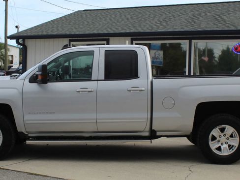 Used 2018 Chevrolet Silverado 1500 LT w/ Trailering Package image 2
