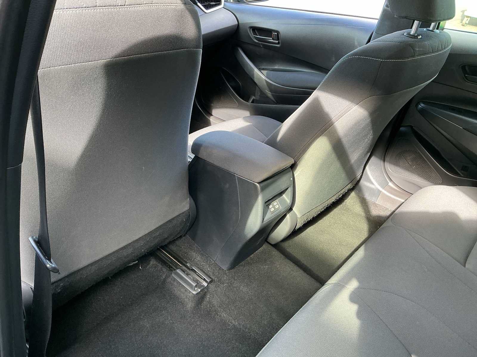 Used 2024 Toyota Corolla LE FWD image 21