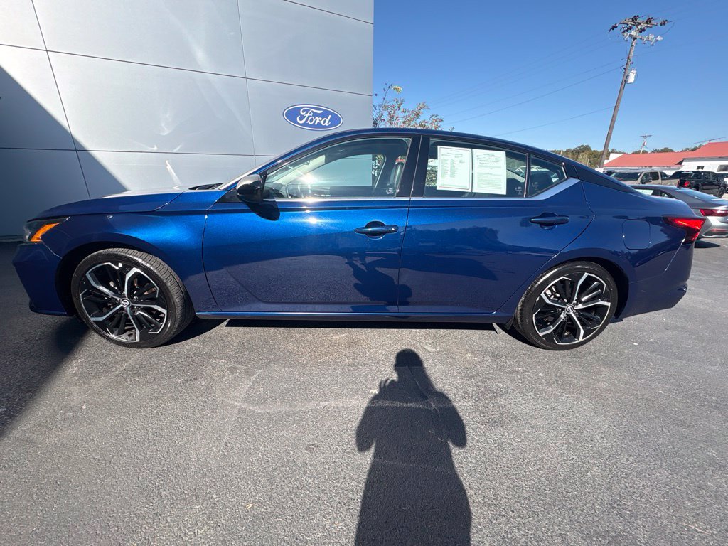 Used 2024 Nissan Altima 2.5 SR FWD image 6