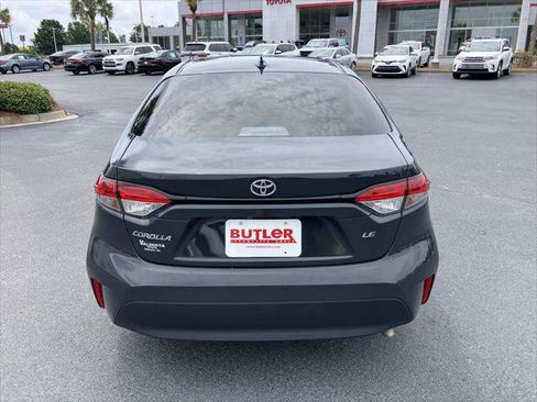 Certified 2025 Toyota Corolla LE FWD image 4