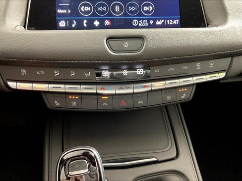 Used 2023 Cadillac XT4 Premium Luxury AWD/4WD image 36