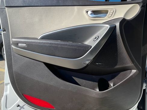 Used 2019 Hyundai Santa Fe XL image 37