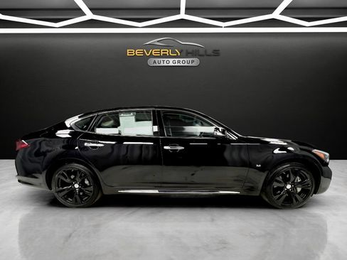 Used 2019 INFINITI Q70 L 5.6 AWD/4WD image 6