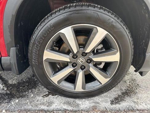 Certified 2025 Honda Pilot Touring image 16