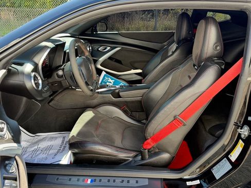 Used 2017 Chevrolet Camaro ZL1 RWD image 17
