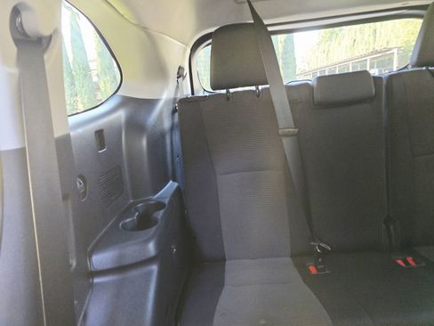 Used 2020 Toyota Highlander LE FWD image 36