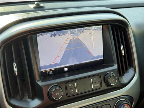 Used 2019 Chevrolet Colorado ZR2 image 12