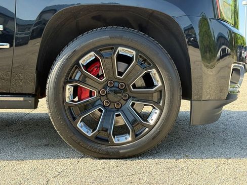 Used 2019 GMC Yukon Denali w/ Denali Ultimate Package AWD/4WD image 10