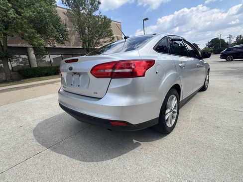 Used 2017 Ford Focus SE w/ Cold Weather Package FWD image 6