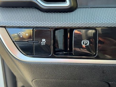 Certified 2024 Kia Sportage LX image 24
