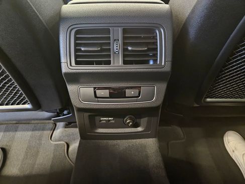 Used 2023 Audi Q5 2.0T Premium w/ Convenience Package image 22