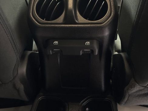 Used 2021 Jeep Wrangler Unlimited Sport AWD/4WD image 25