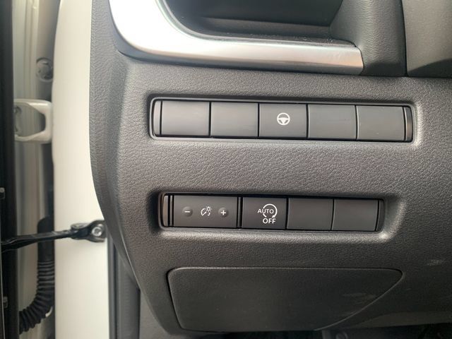 Used 2023 Nissan Rogue SV AWD/4WD image 30