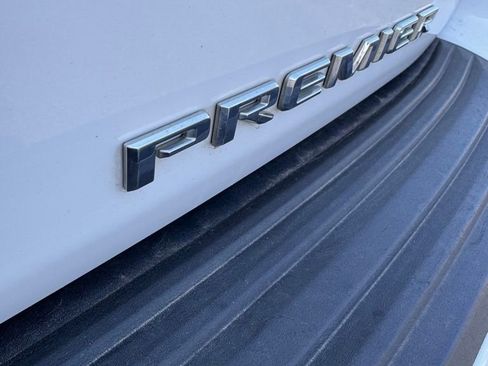 Used 2023 Chevrolet Suburban Premier AWD/4WD image 10