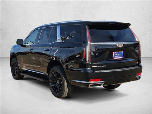 Used 2021 Cadillac Escalade Luxury image 8