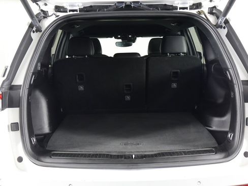 Used 2024 Jeep Grand Cherokee Altitude image 17