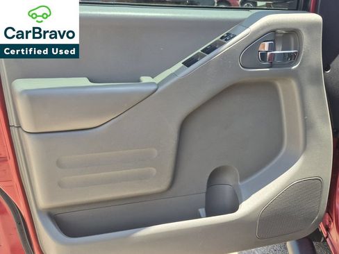 Used 2021 Nissan Frontier SV RWD image 7