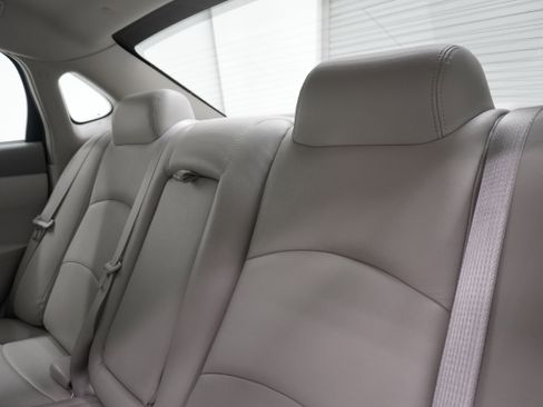 Used 2009 Buick LaCrosse CX FWD image 11