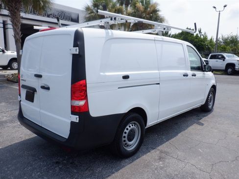 Used 2023 Mercedes-Benz Metris image 7