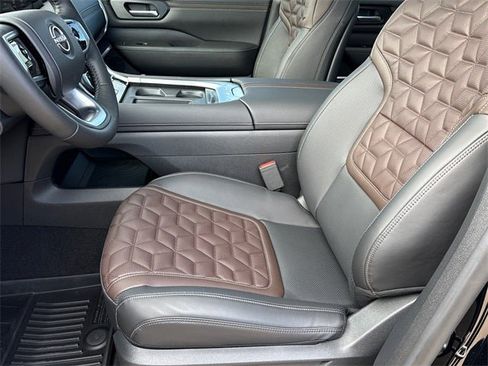 New 2026 Nissan Armada Platinum image 19