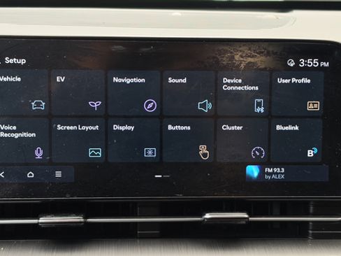 Used 2024 Hyundai Kona SEL FWD image 34