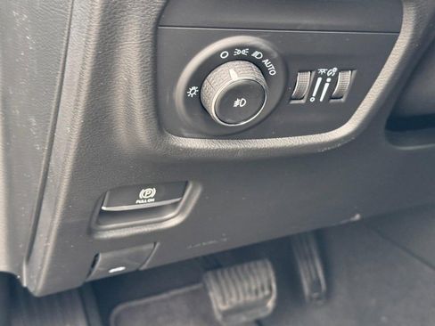 New 2026 Jeep Grand Cherokee Limited image 17