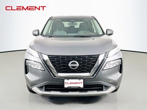 Used 2022 Nissan Rogue SV FWD image 3