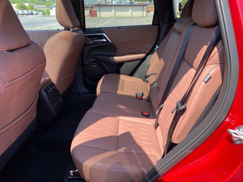 New 2025 Mitsubishi Outlander SEL image 7