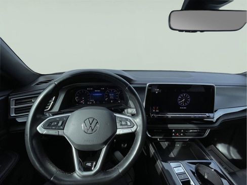 Used 2024 Volkswagen Atlas Cross Sport SEL R-Line image 25