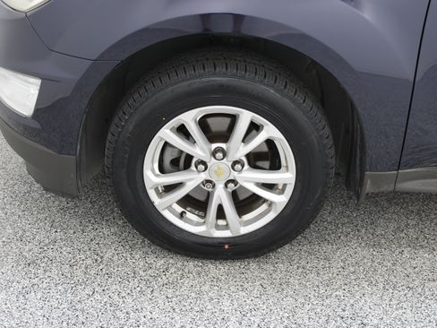 Used 2017 Chevrolet Equinox LT w/ Convenience Package FWD image 11