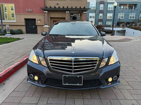 Used 2010 Mercedes-Benz E 550 Sedan image 15